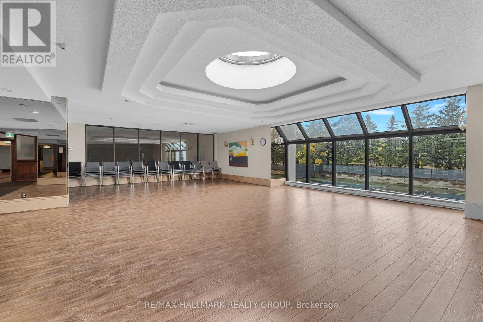 2204 - 1480 Riverside Drive