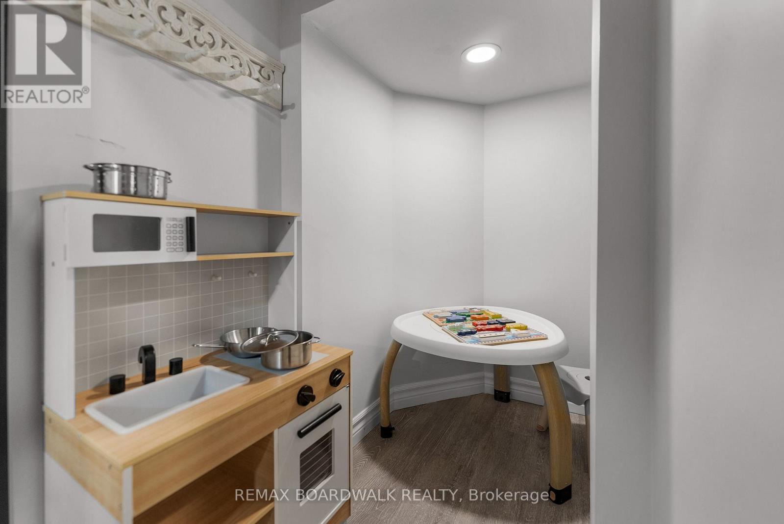 179 Equitation Circle