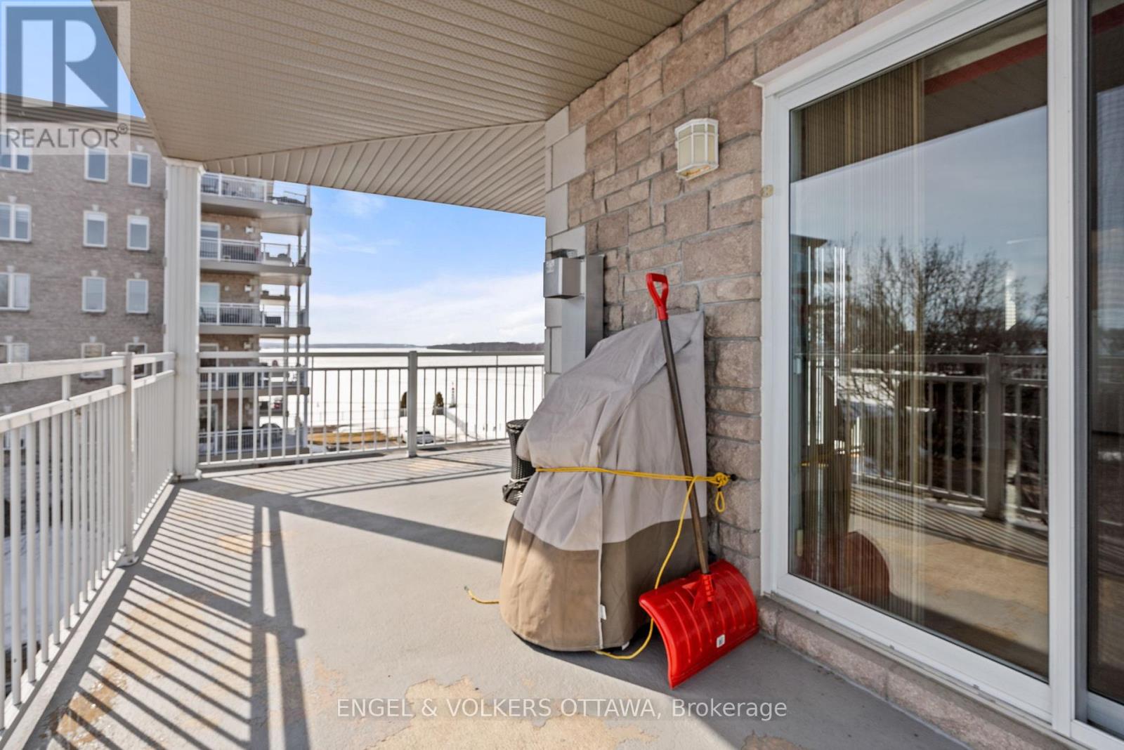 206 - 134 Edwards Street