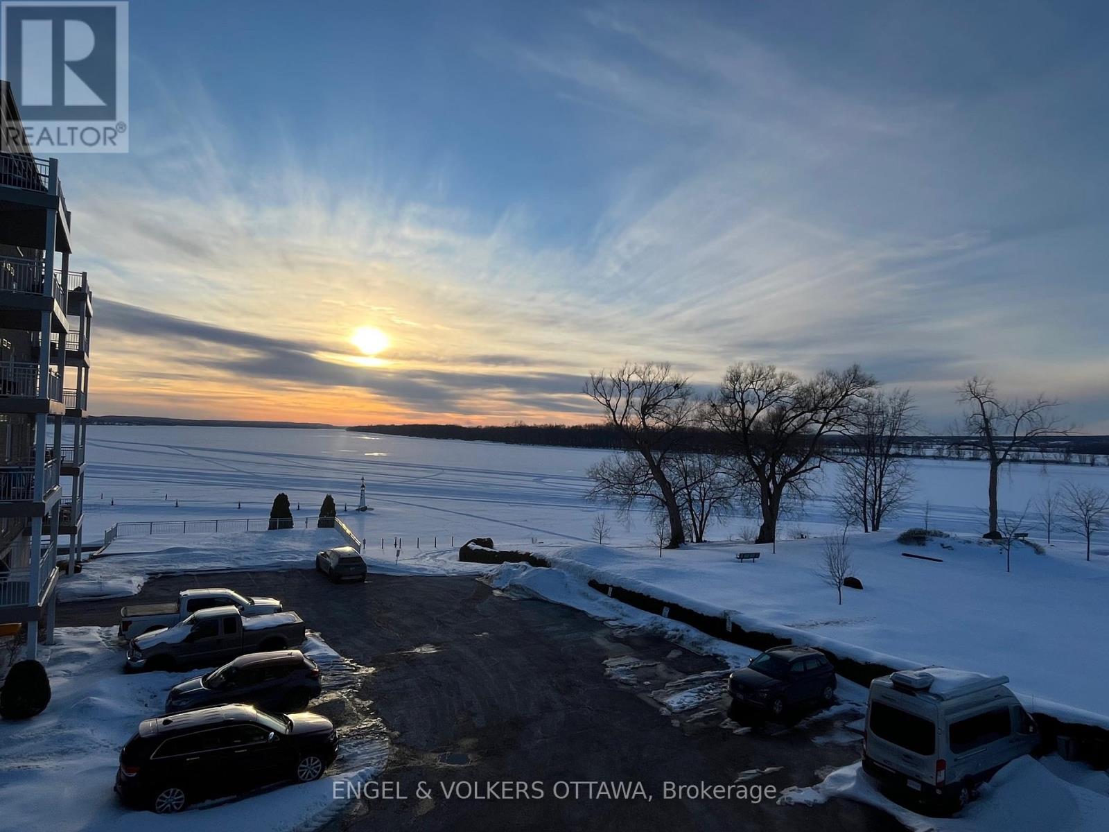 206 - 134 Edwards Street