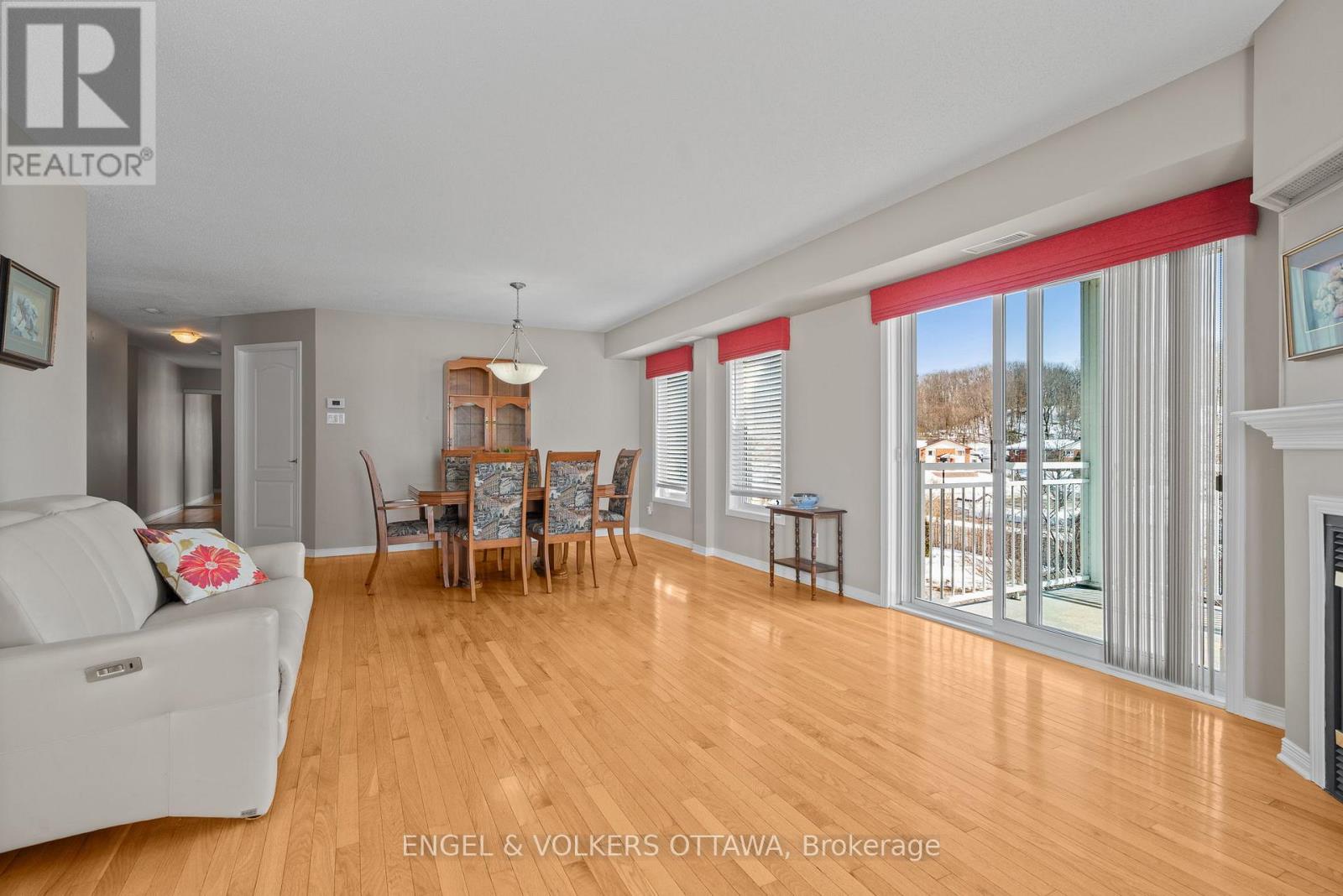 206 - 134 Edwards Street