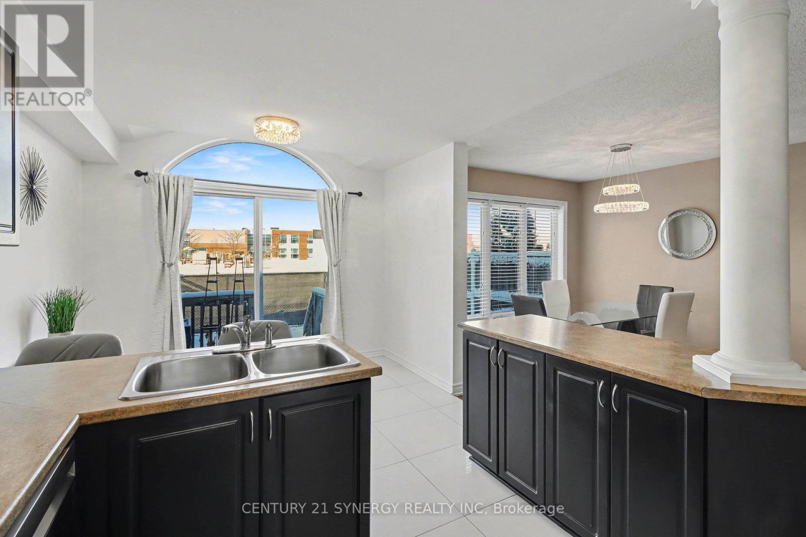 114 Silvermoon Crescent