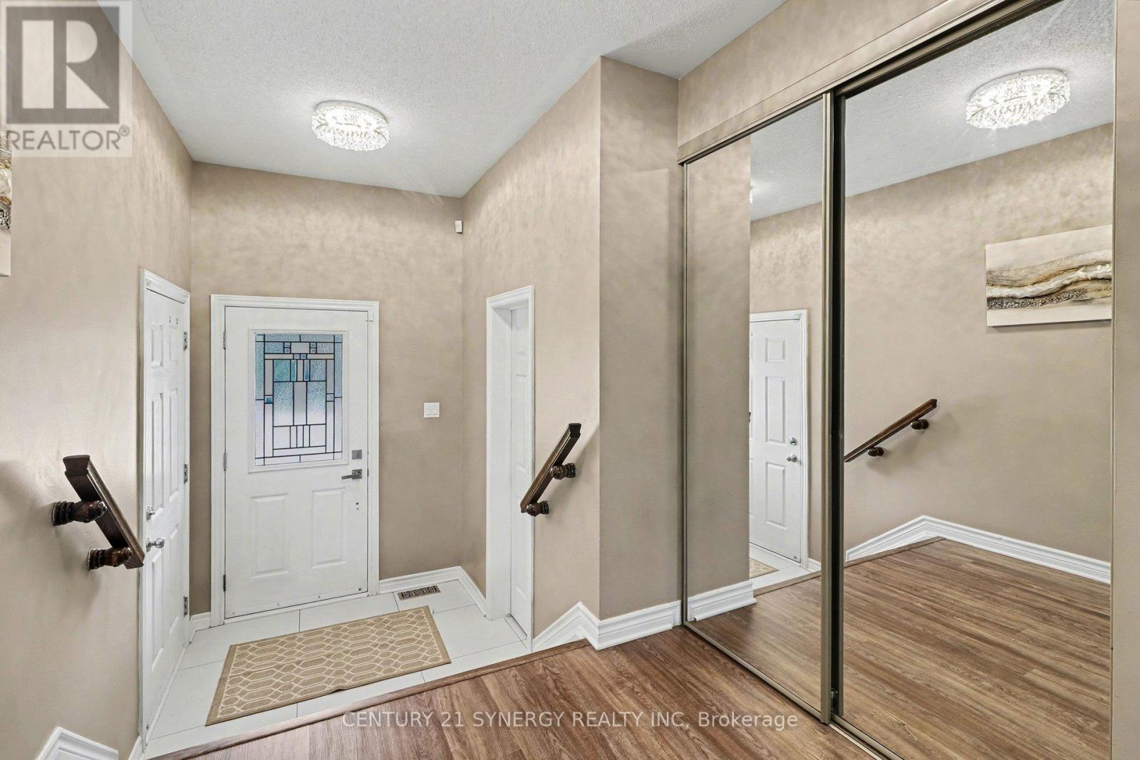 114 Silvermoon Crescent