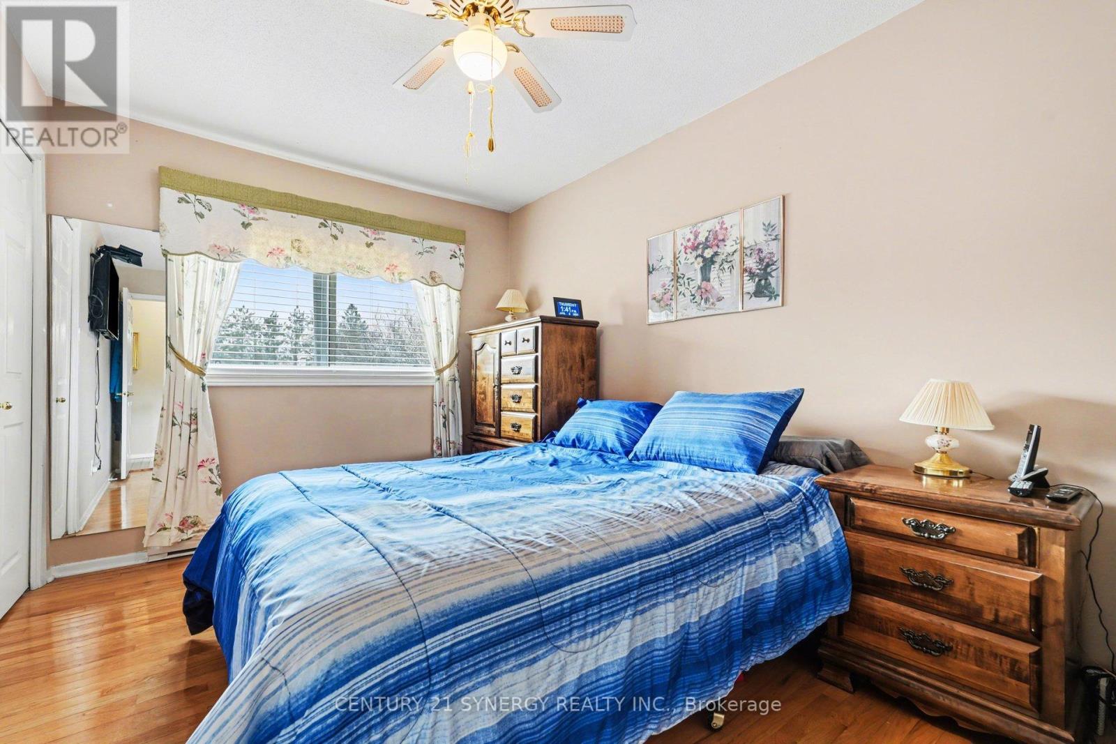 220 Highfield Crescent