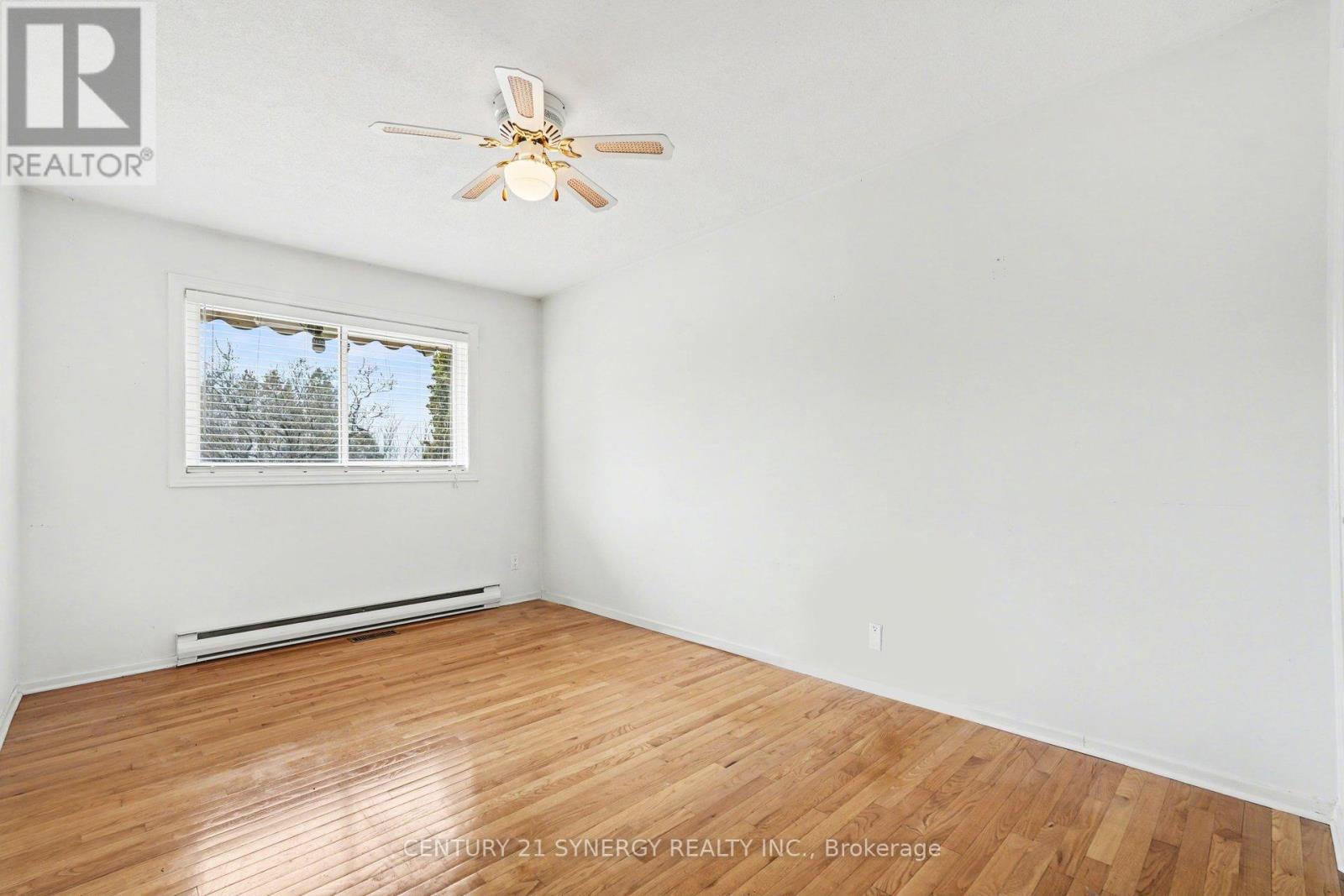 220 Highfield Crescent