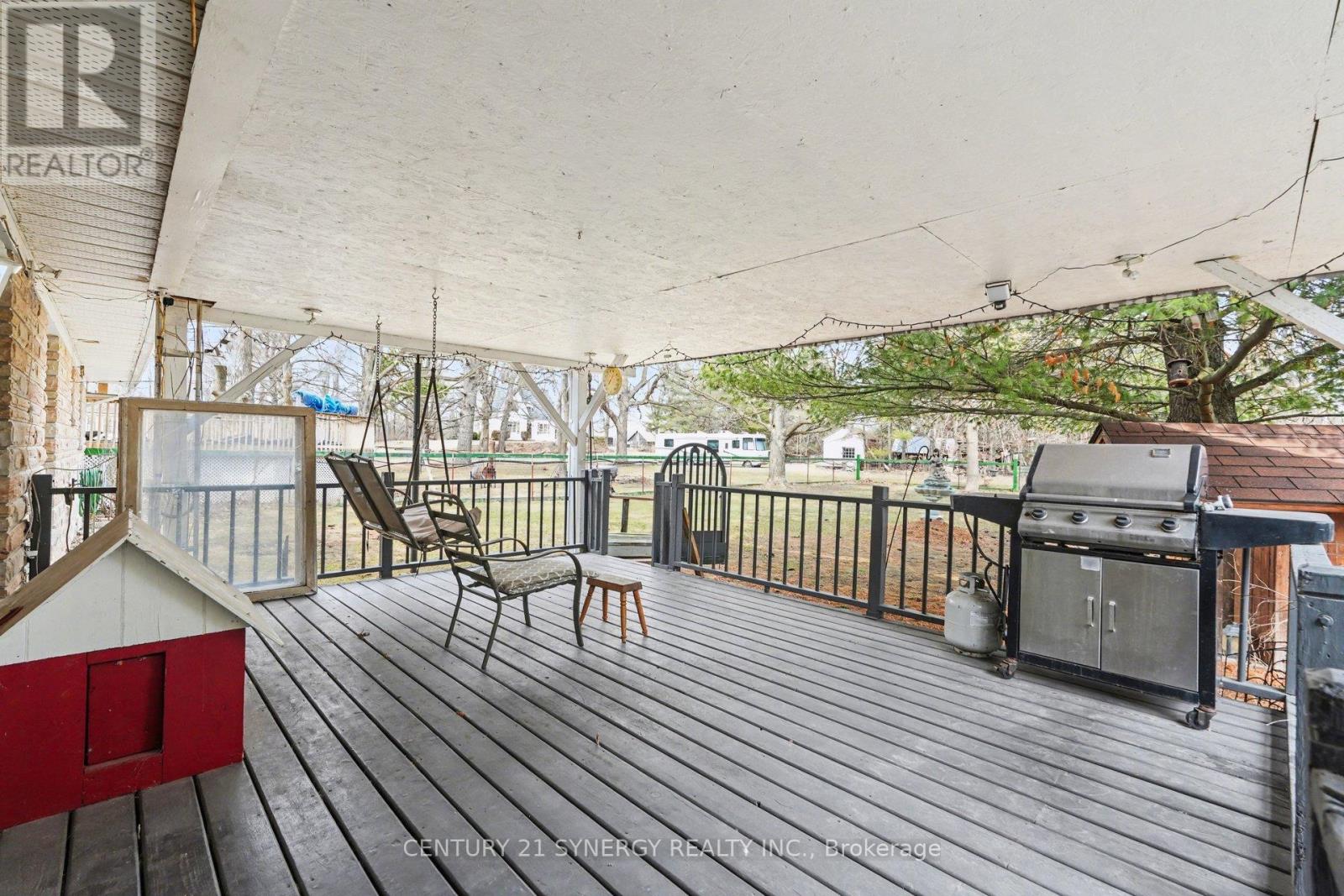 220 Highfield Crescent