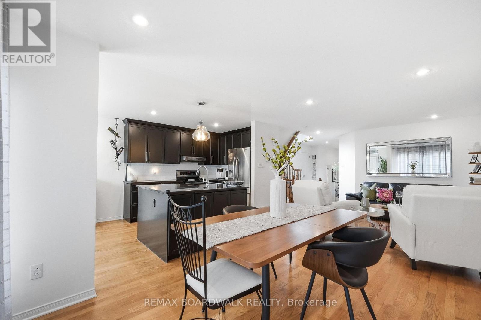 1600 Henri Lauzon Street