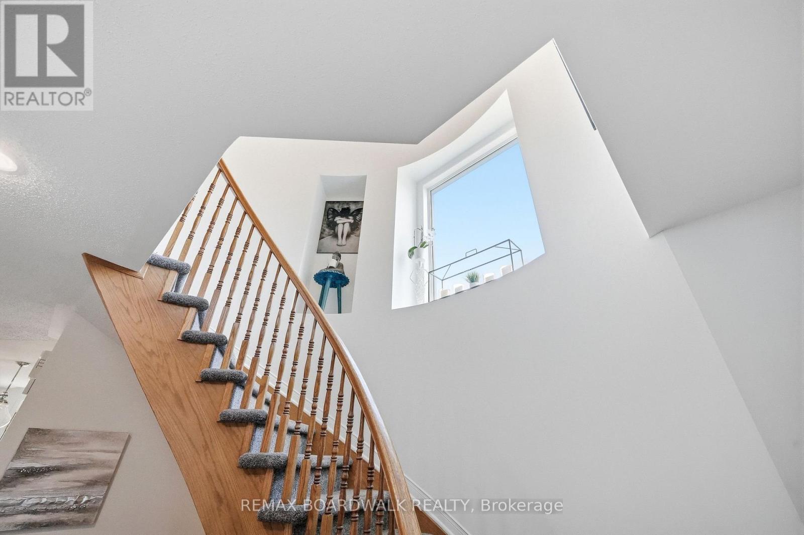 1600 Henri Lauzon Street