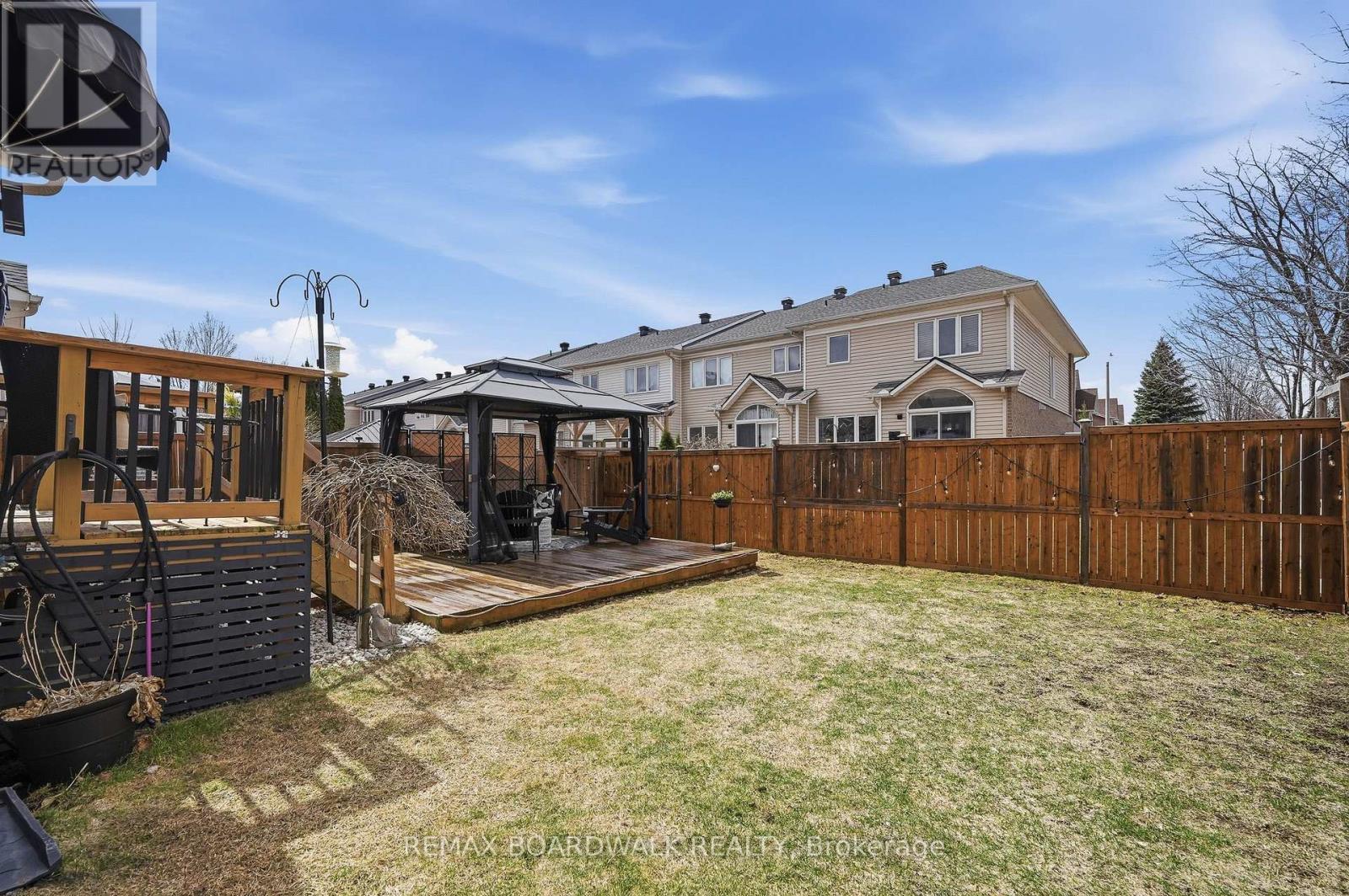 1600 Henri Lauzon Street