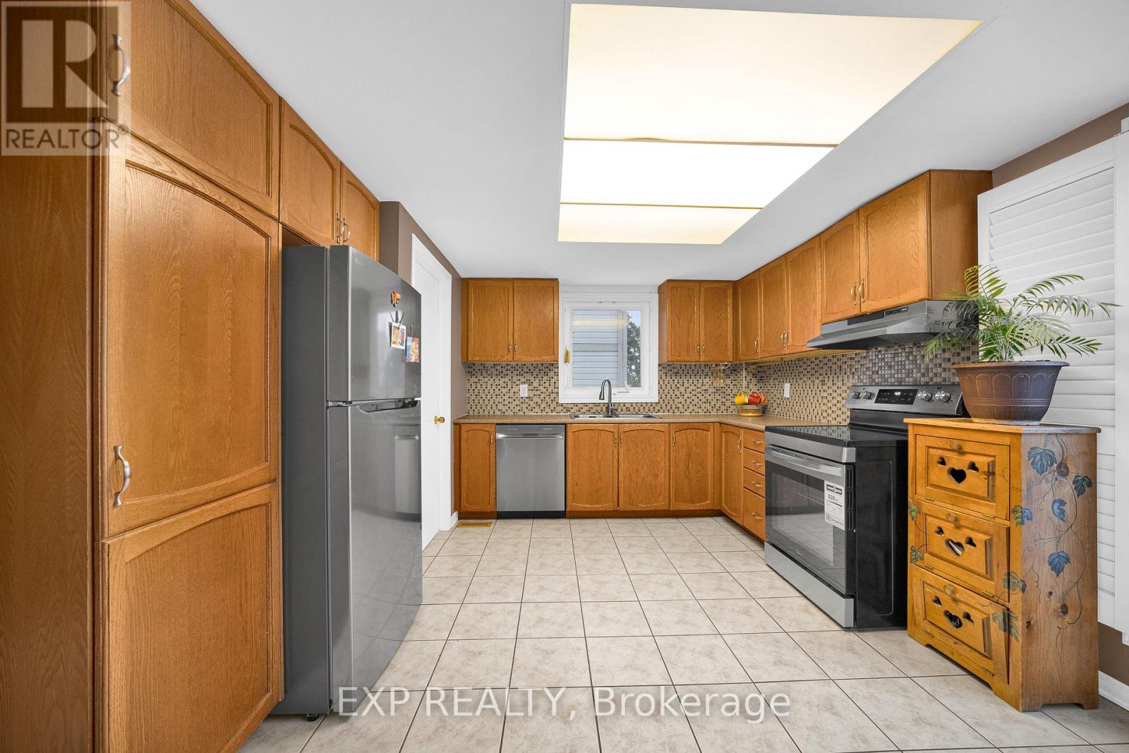 4 Huntersfield Drive