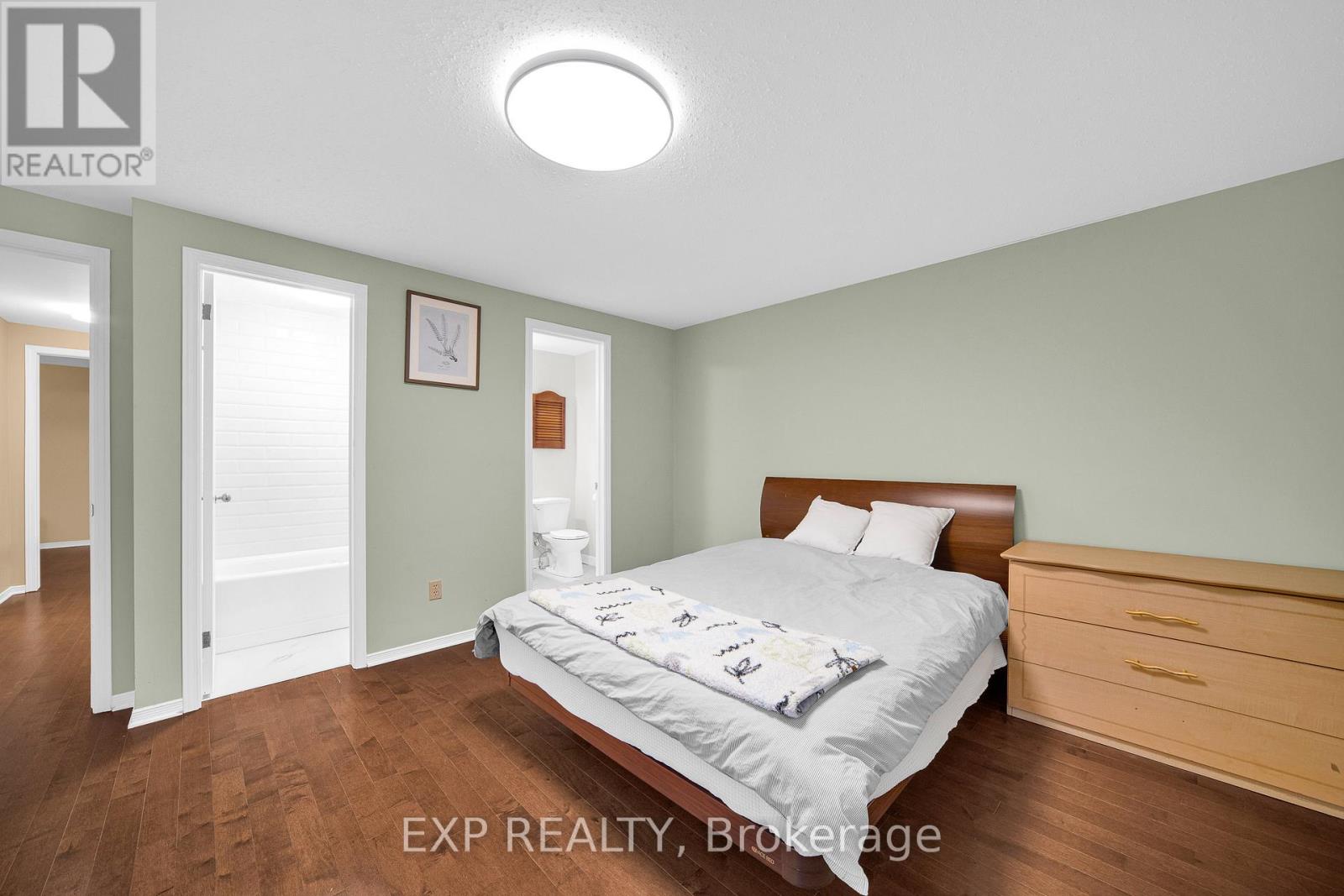 4 Huntersfield Drive