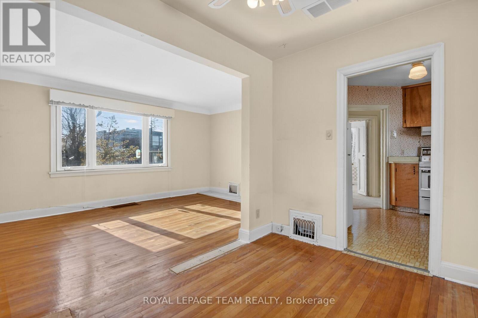 591 Churchill Avenue N