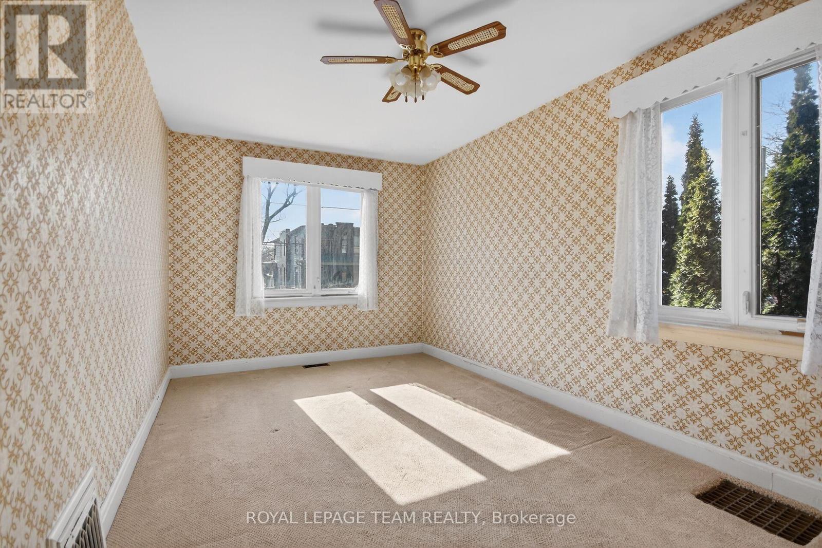 591 Churchill Avenue N