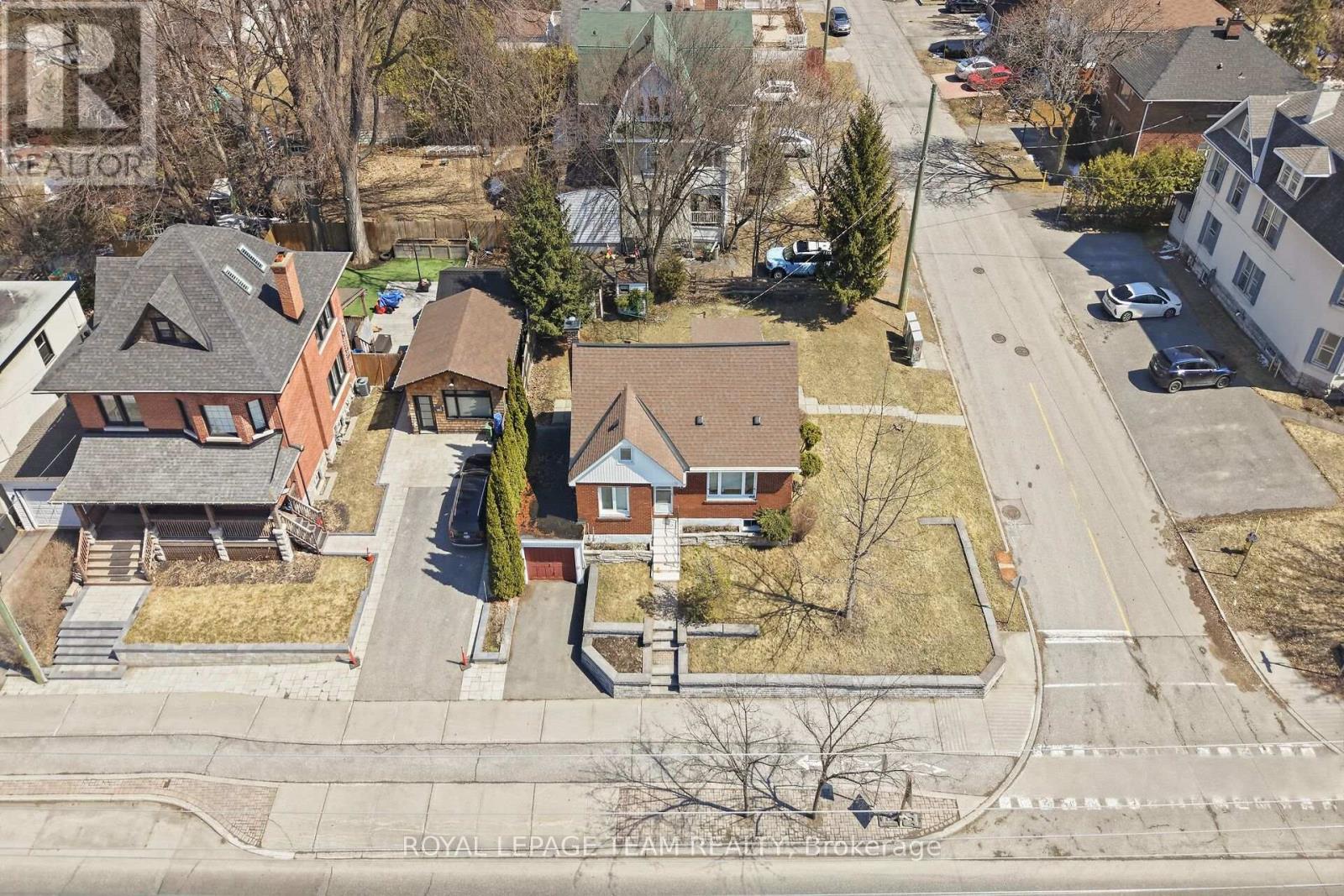 591 Churchill Avenue N