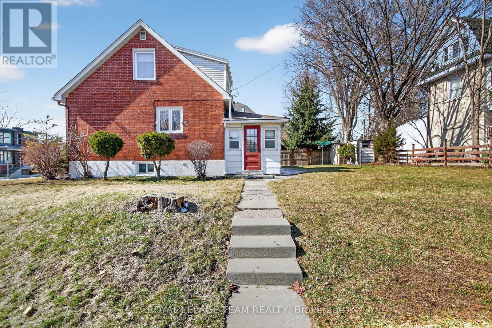 591 Churchill Avenue N