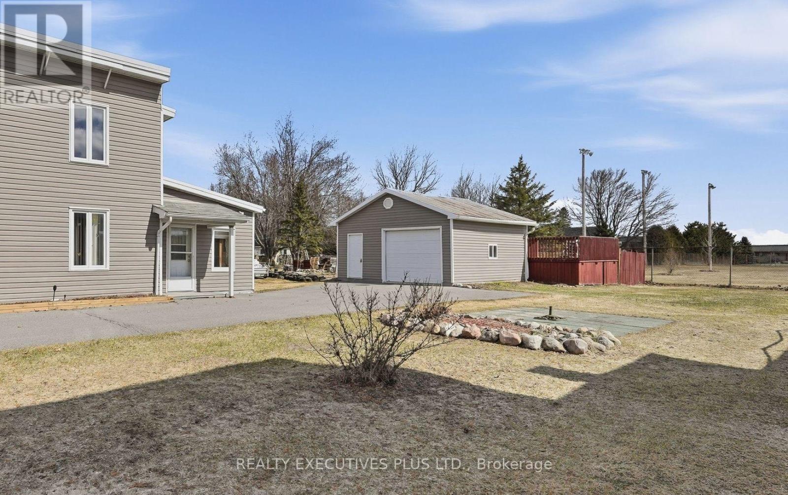 3721 Champlain Street