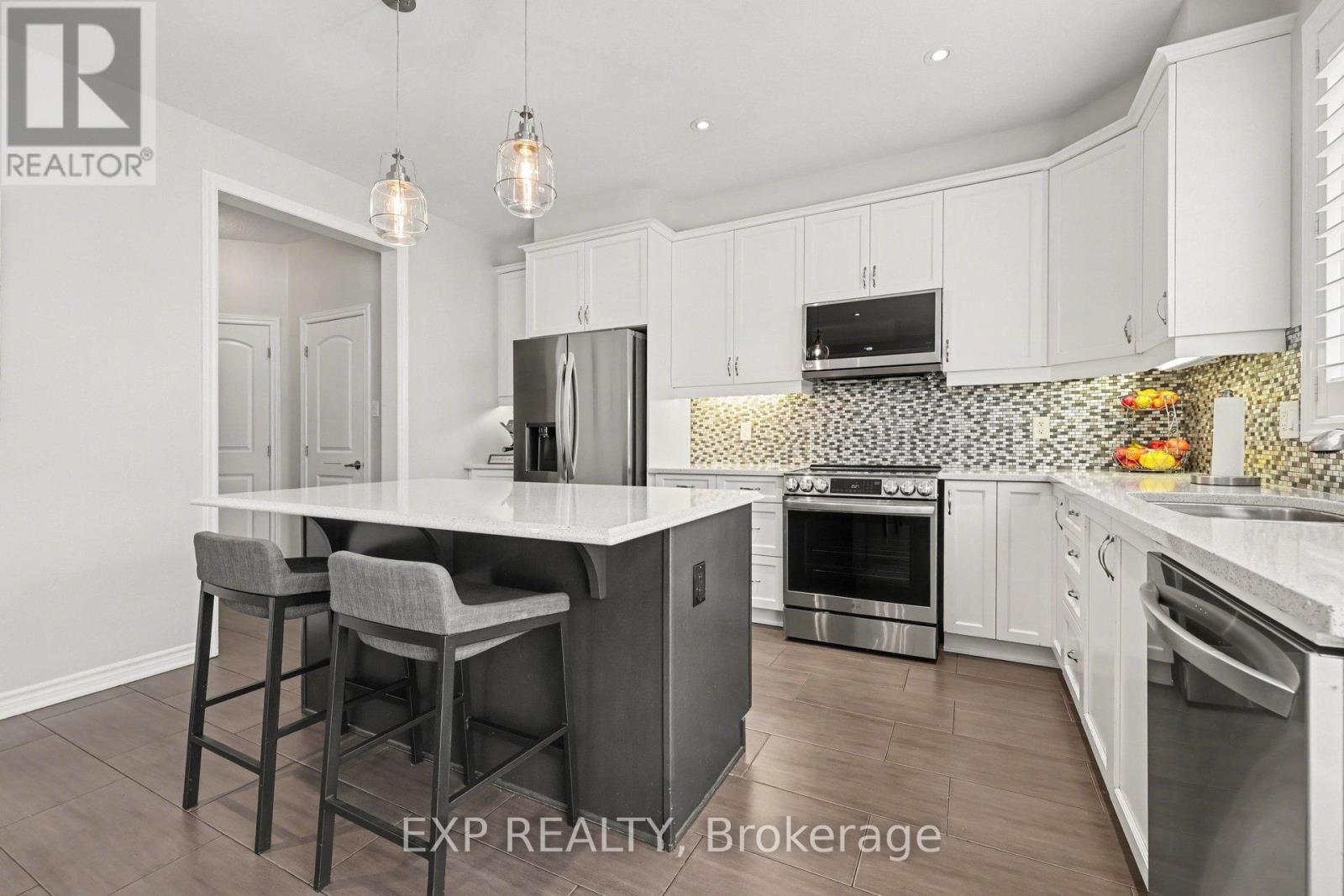 73 Bristling Crescent