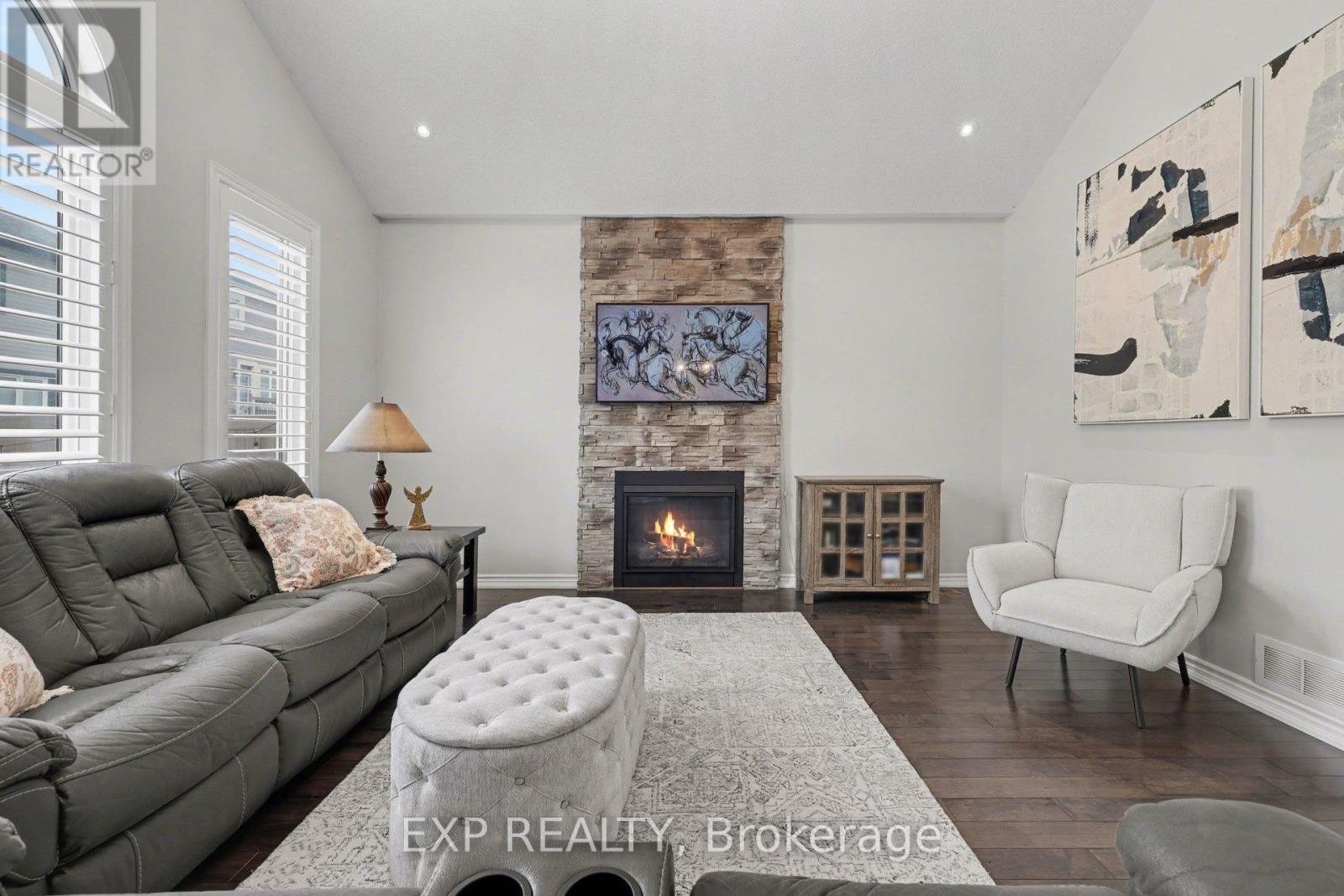 73 Bristling Crescent