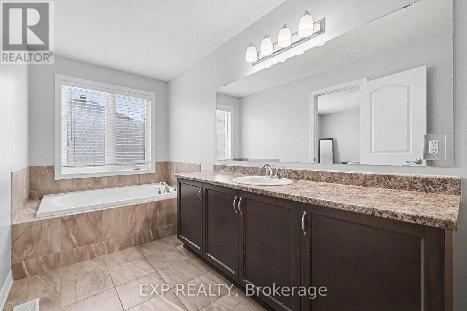 73 Bristling Crescent