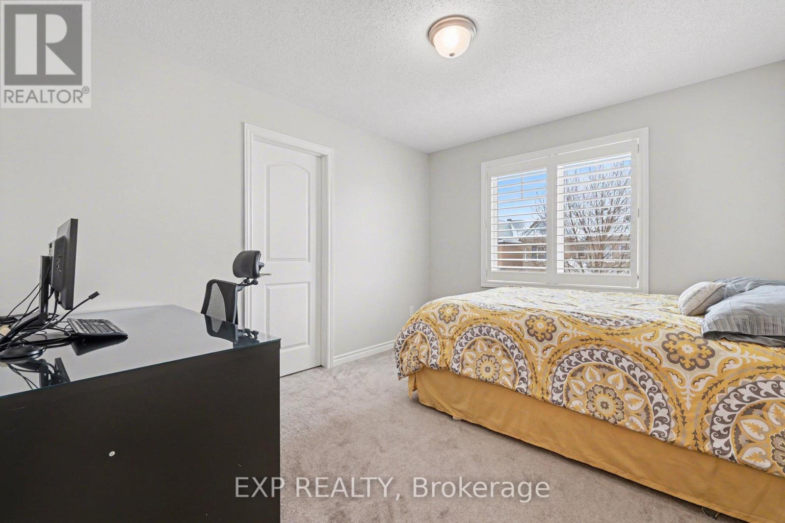 73 Bristling Crescent