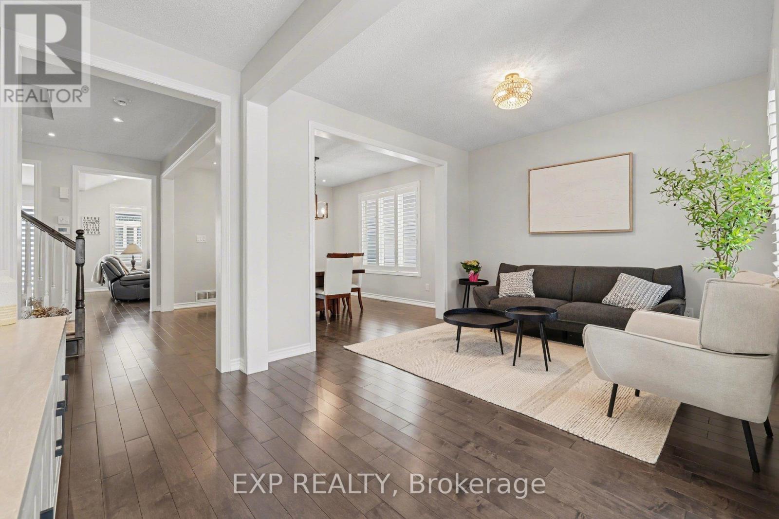 73 Bristling Crescent