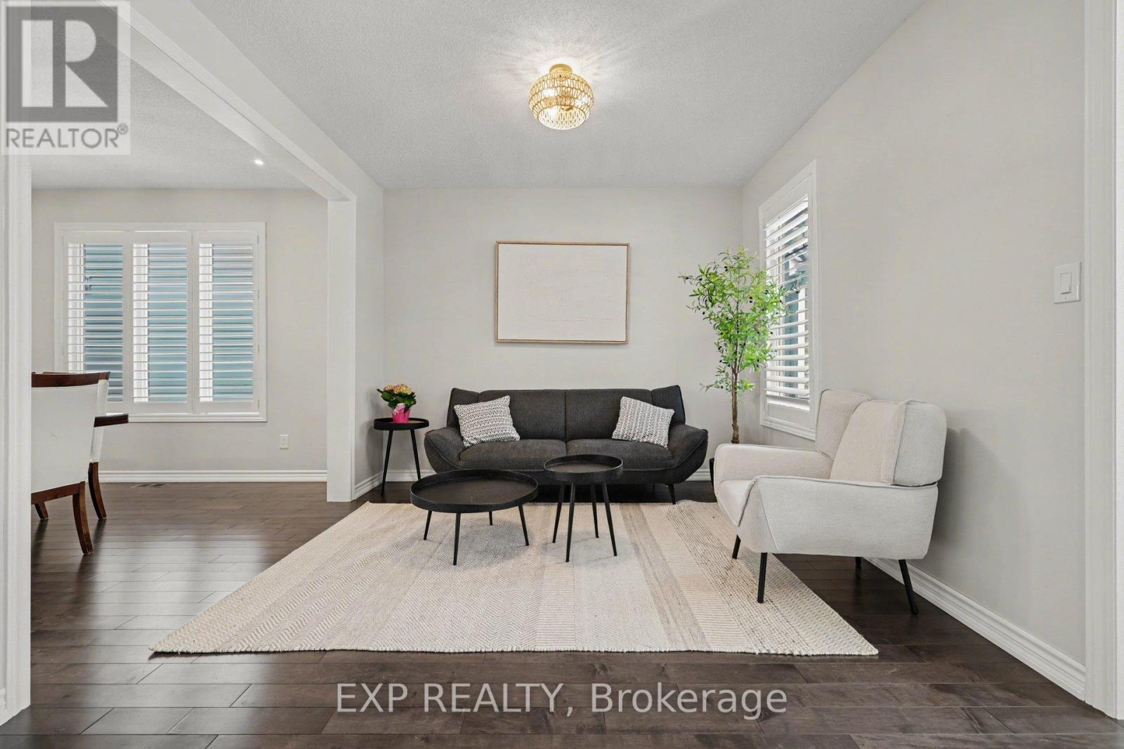 73 Bristling Crescent