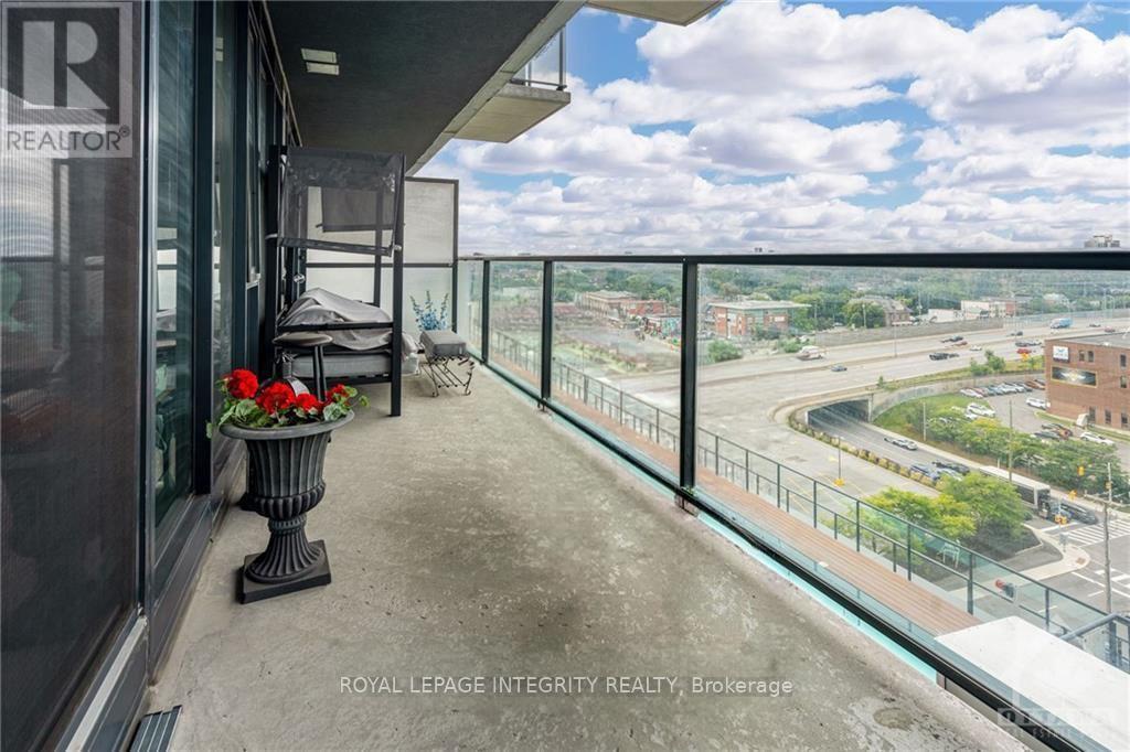 1006 - 203 Catherine Street