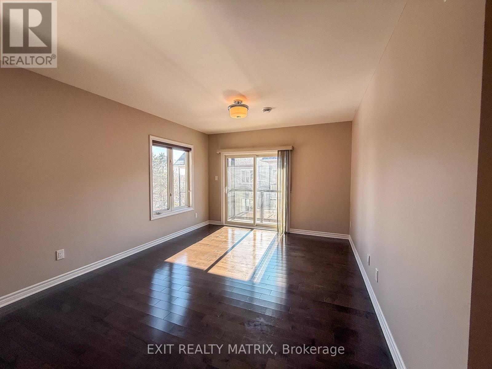 305 - 300 Solstice Crescent