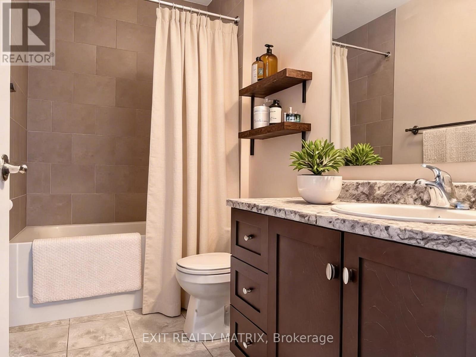 305 - 300 Solstice Crescent