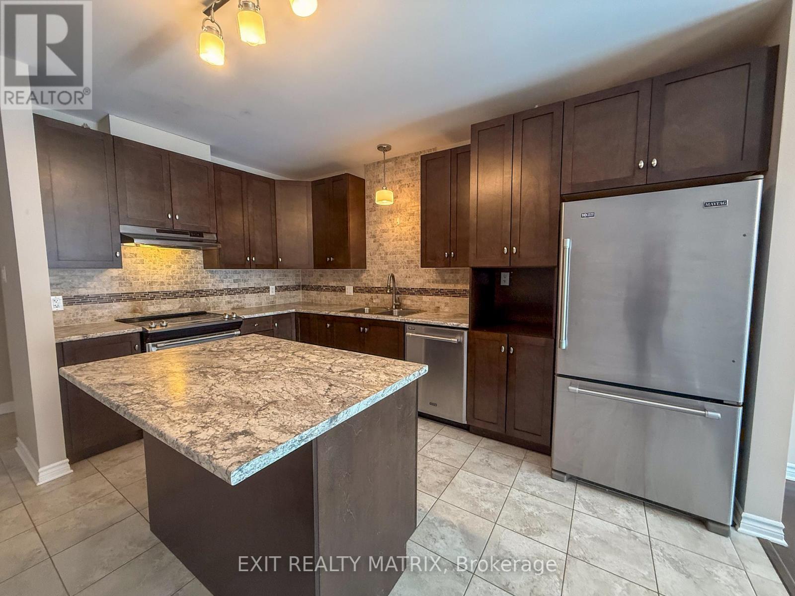 305 - 300 Solstice Crescent