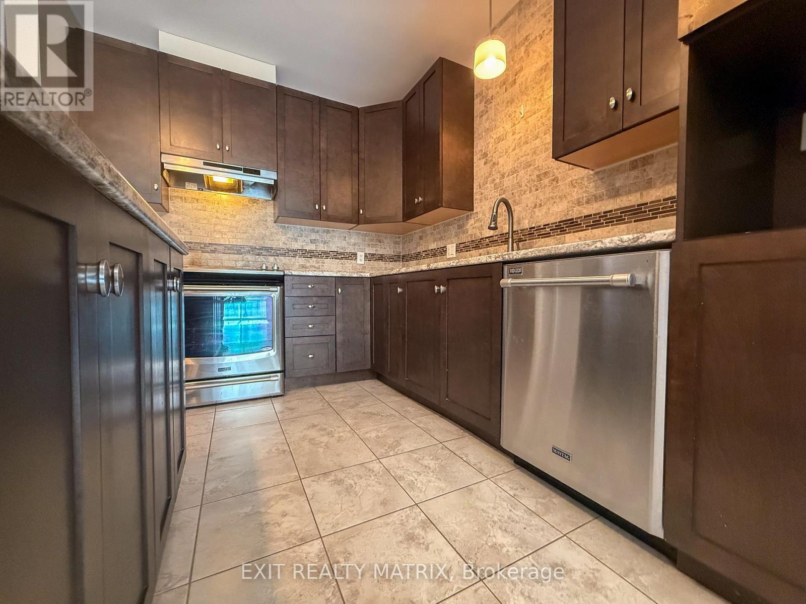 305 - 300 Solstice Crescent