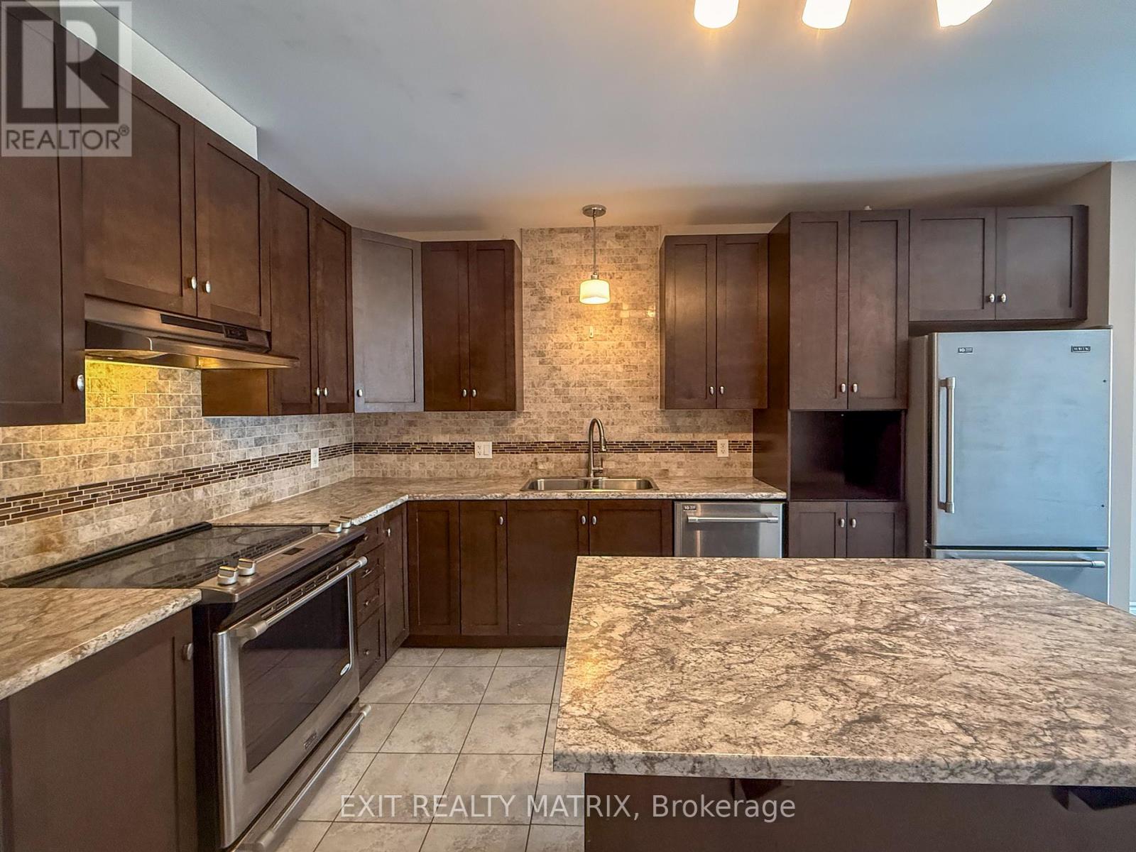 305 - 300 Solstice Crescent