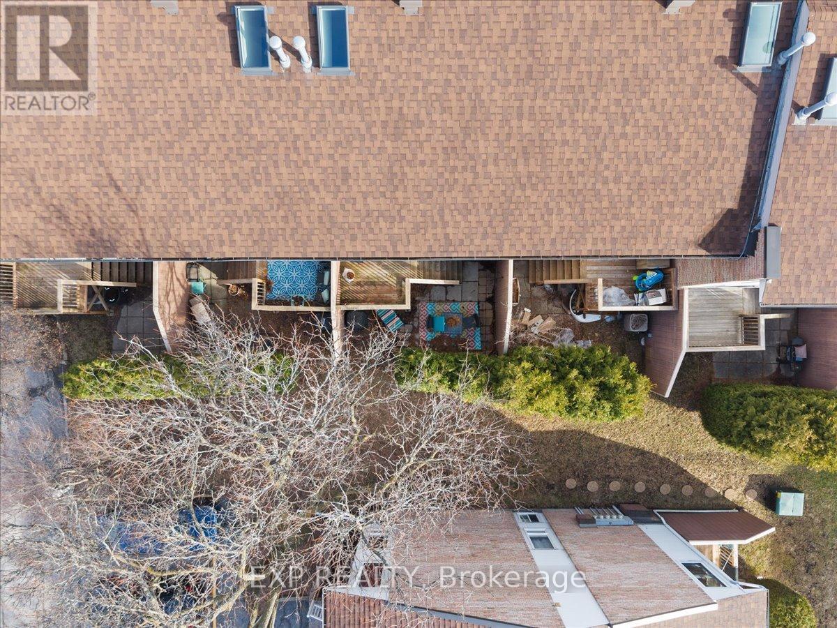 D - 284 Dalehurst Drive