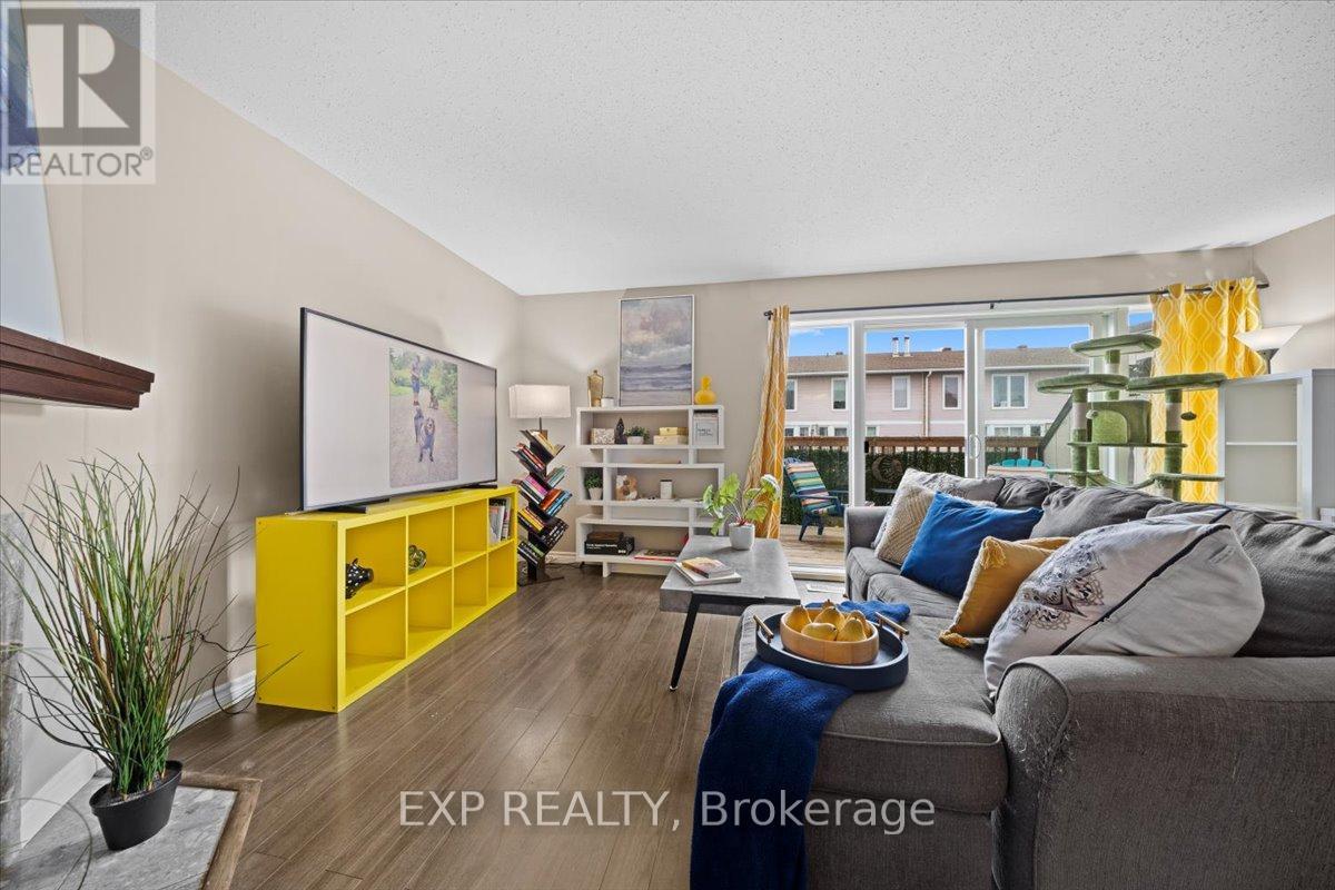 D - 284 Dalehurst Drive