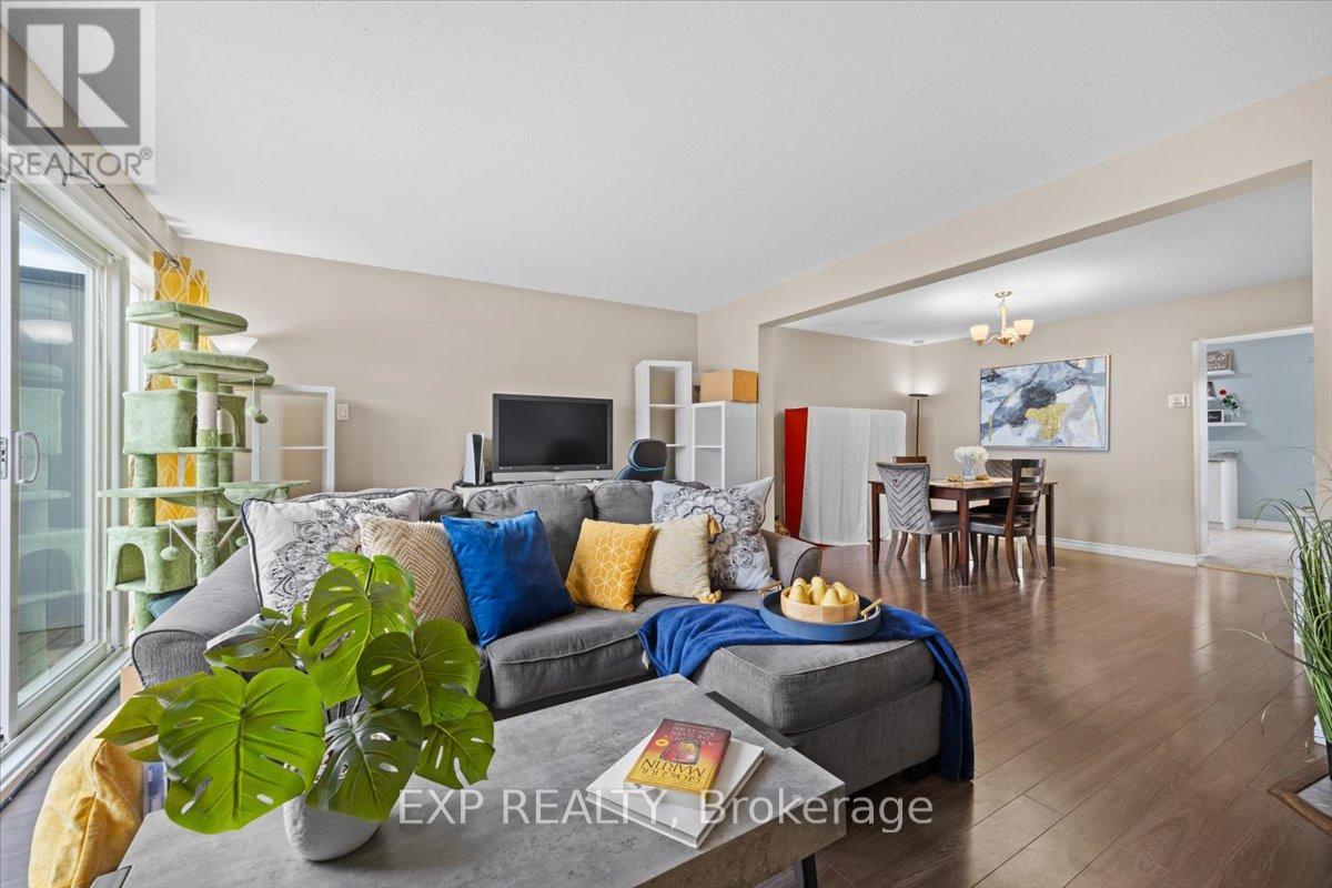 D - 284 Dalehurst Drive