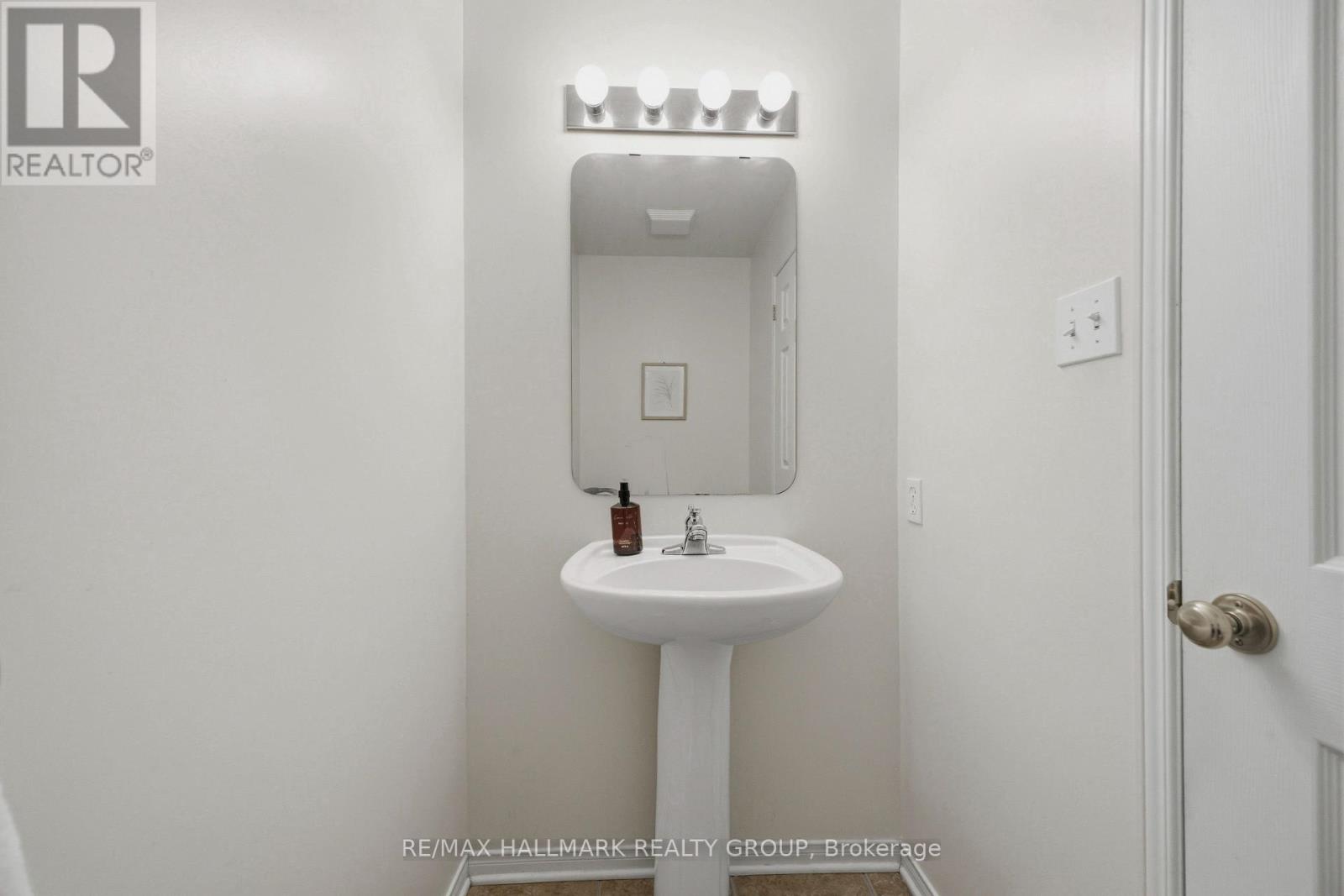 747 Larcastle Circle