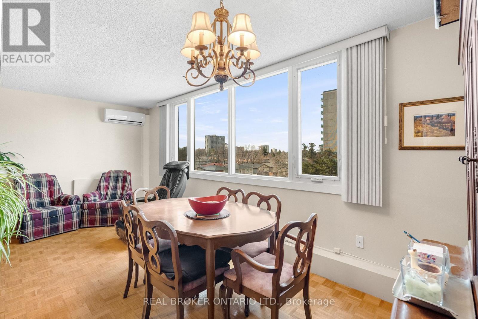 506 - 2625 Regina Street