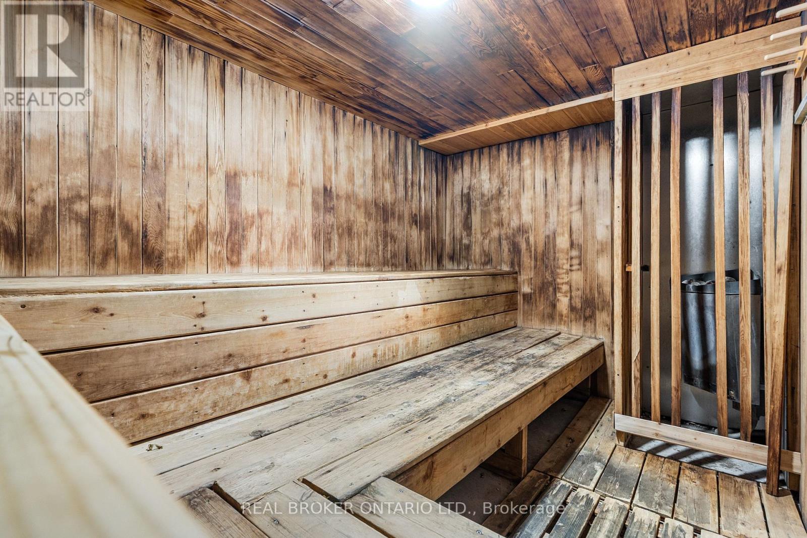 506 - 2625 Regina Street