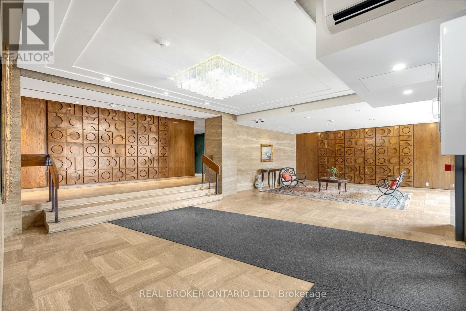 506 - 2625 Regina Street