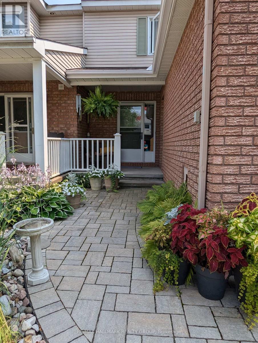 155 Markland Crescent