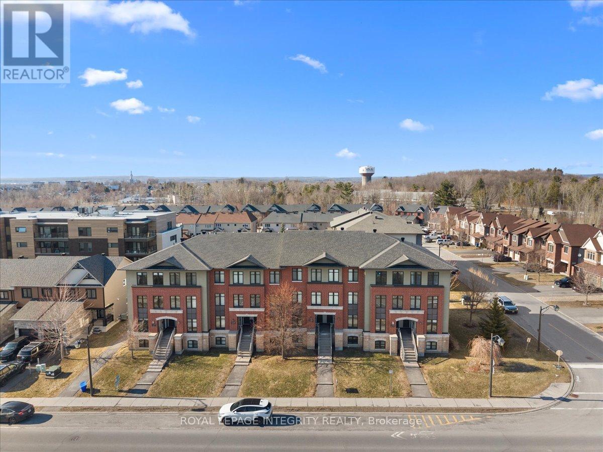 11 - 1124 Docteur Corbeil Boulevard