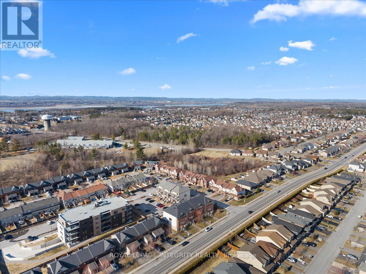 11 - 1124 Docteur Corbeil Boulevard