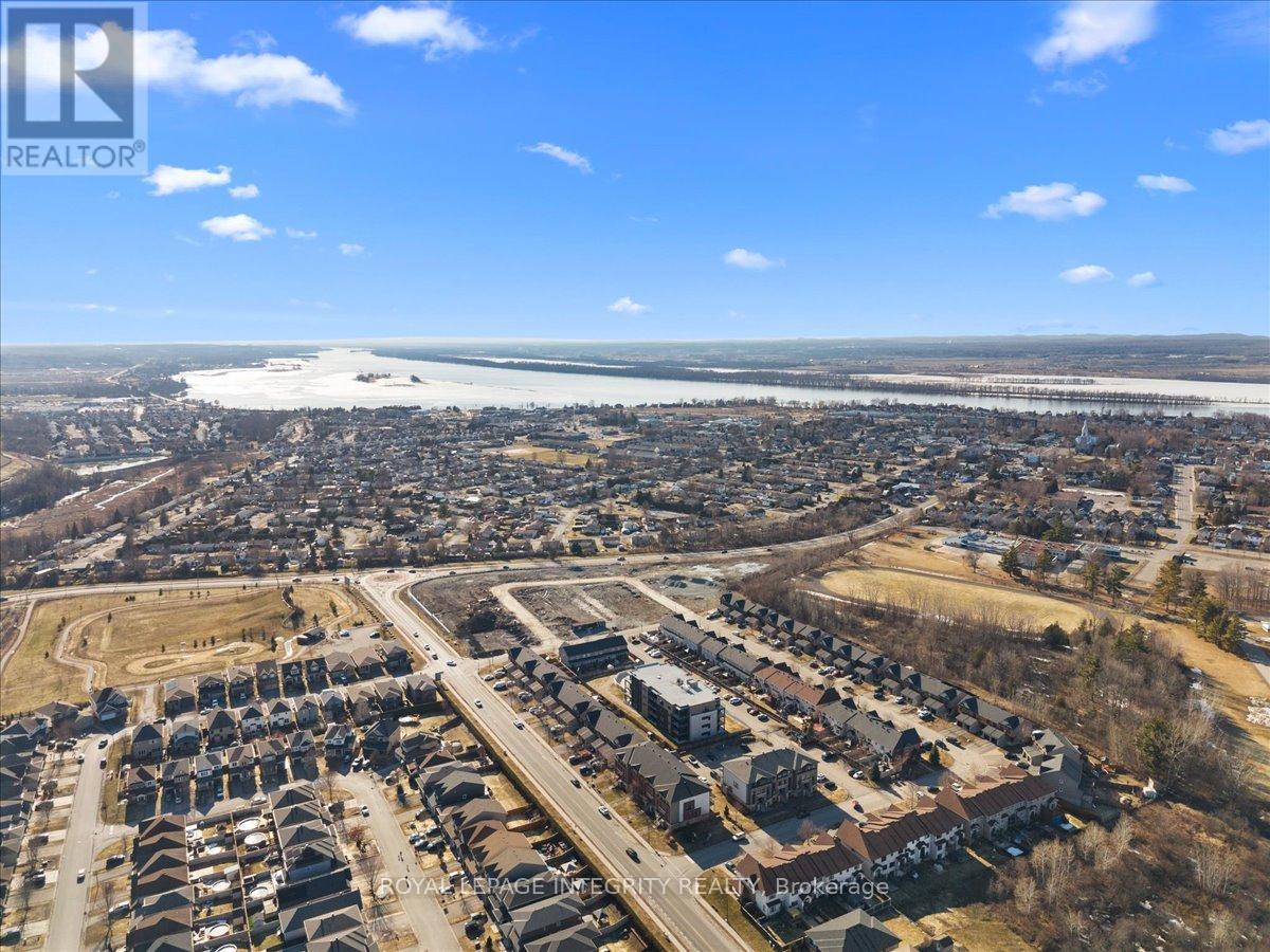 11 - 1124 Docteur Corbeil Boulevard