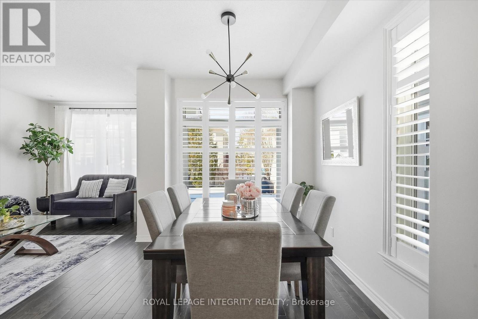 418 Rochefort Circle