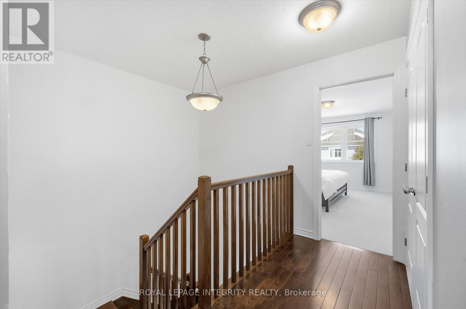 418 Rochefort Circle