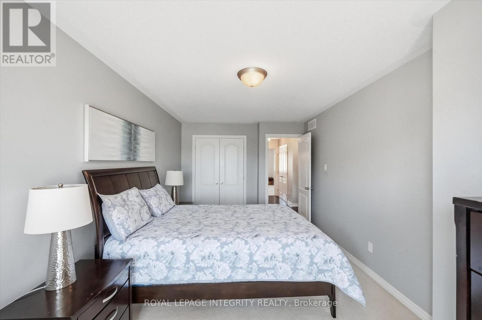 418 Rochefort Circle