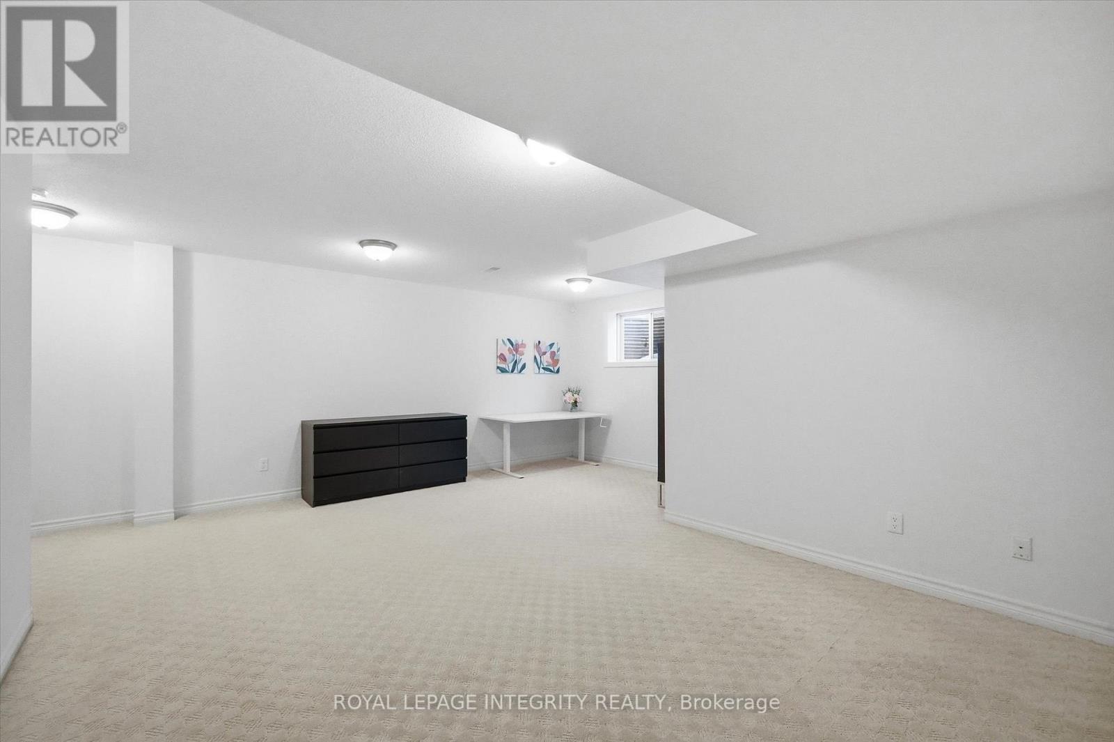 418 Rochefort Circle