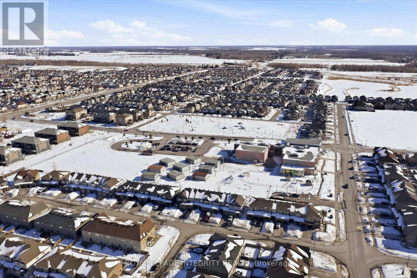 418 Rochefort Circle