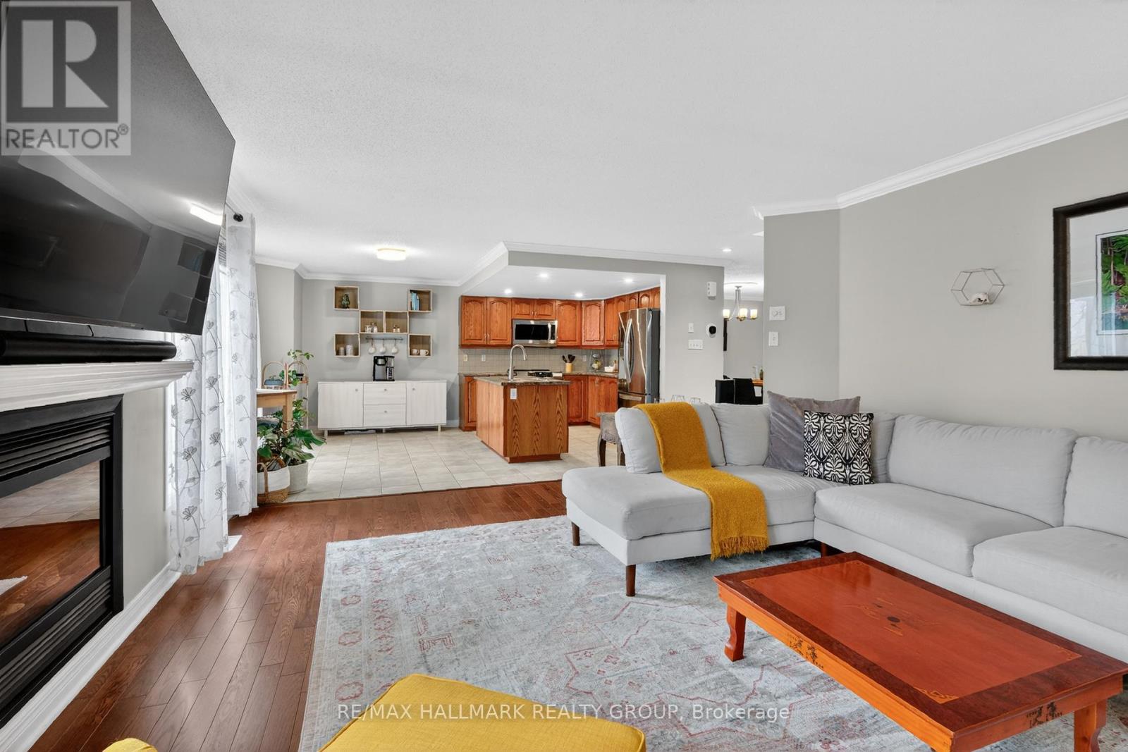 2041 Cherington Crescent