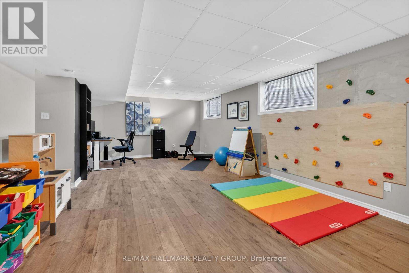 2041 Cherington Crescent